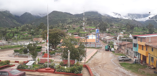 Plaza de armas Toraya - Park in the Toraya District, Peru