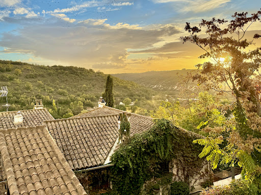 Plaza del Olmo  - Tourist attraction in Olmeda de las Fuentes, Spain