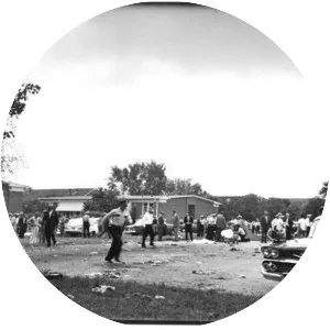 Poe Elementary School bombing - 