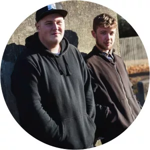 Pola and Bryson - Musical ensemble