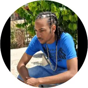 Politik Naï - Musical artist