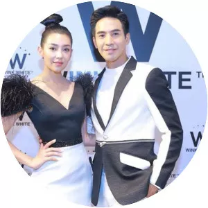 Poo Yai Lee Gub Nang Ma