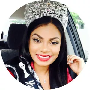 Poonam Singh - Singer