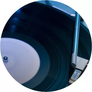 Pop's Young & Rich! Uk Top 10 - TV program