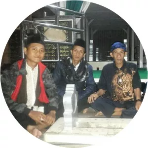 Prince Santri - 