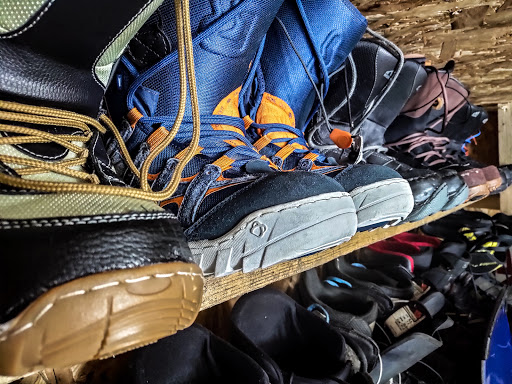 Prokat Snoubordiv U Romana - Snowboard rental service in Ukraine