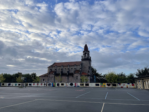 Public school San Pedro de los Arcos - Public educational institution in Oviedo, Spain