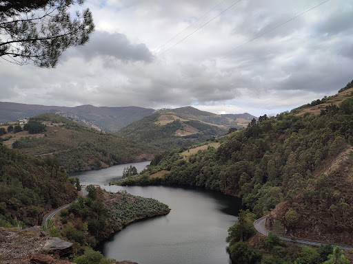 Puente y molino - Hiking area in Spain