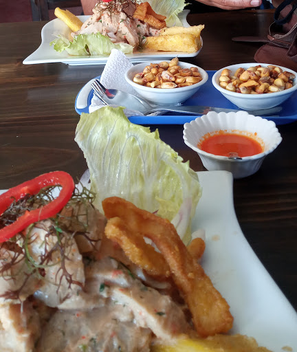 PUERTO VALLE ESMERALDA - Restaurant