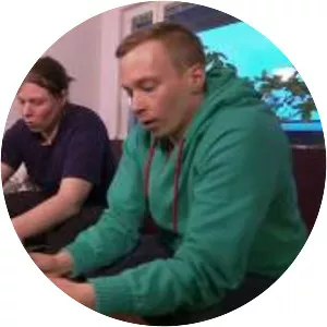 Puoli seitsemän - TV program