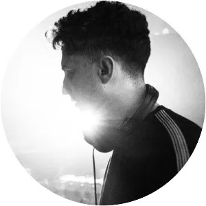 Putri Mai - Musical artist