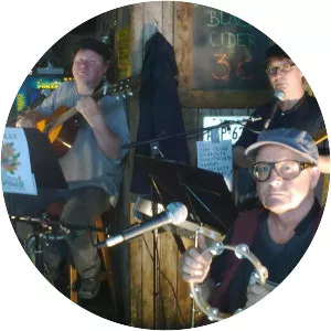 Puujumalat - Musical group