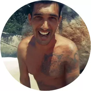 Qki Dones - Musical artist