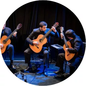 Quaternaglia Guitar Quartet