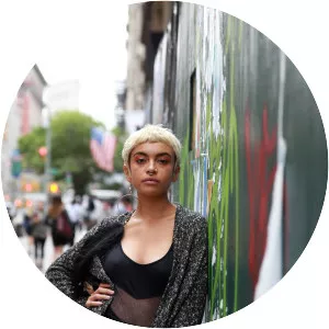 Quin - Singer-songwriter