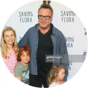 Quinn Sophie Arnold - Tom Arnold's daughter