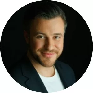 Rael Hoffmann photograph