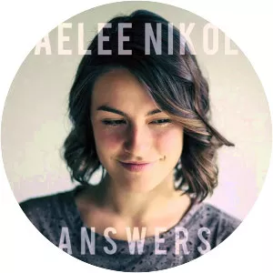 Raelee Nikole - Singer