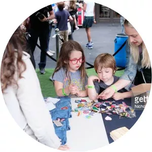 Rafella Israel Mosberg photograph