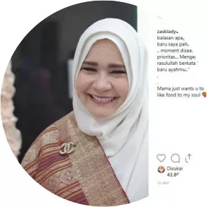 rafida kamil - Zaskia Adya Mecca's mother