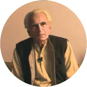 Raghuveer Chaudhari - Novelist