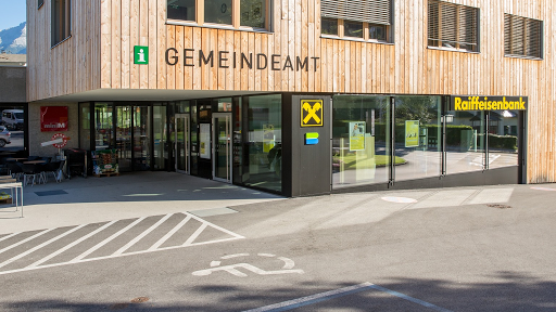 Raiffeisen Regionalbank Hall in Tirol, Bankstelle Tulfes - Bank in Tulfes, Austria