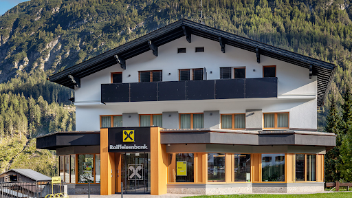 Raiffeisenbank Oberland-Reutte, Bankstelle Elbigenalp - Bank in Elbigenalp, Austria