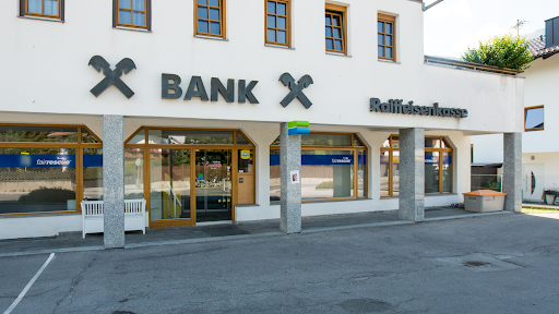 Raiffeisenbank Tirol Mitte West, SB-Bankstelle Birgitz - Bank in Birgitz, Austria