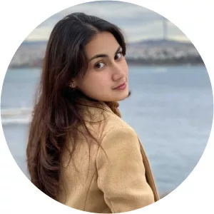 Raisya Bawazier - Actress