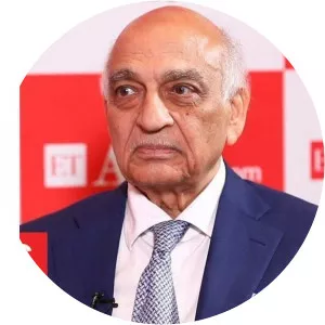 Ramesh Suri photograph