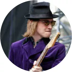 Raoul Chichin - Musical artist