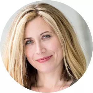 Raquel Pelzel - Author