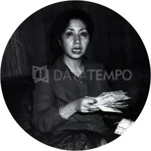 Ratna Komala Furi
