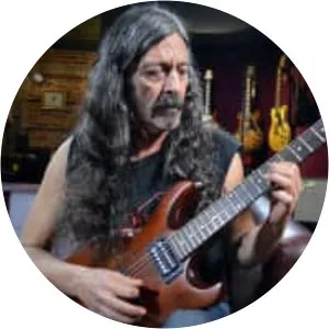 Raúl Greñas - Musical artist