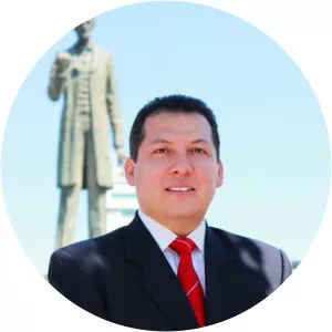 Raúl Plascencia Villanueva