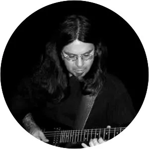 Ray Gomez - Guitarist