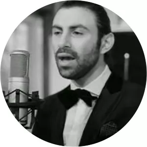 Refael Mirila - Singer