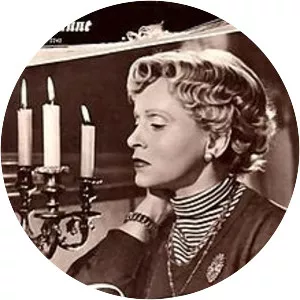 Regina Amstetten - 1954 ‧ 1h 38m