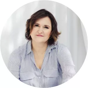 Regina Mota - Recording artist