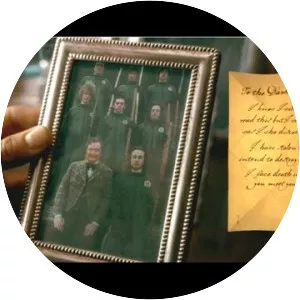 Regulus Black photograph