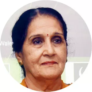 Rekha Wadekar photograph