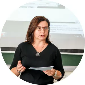 Renata Nowakowska-Siuta - Teacher