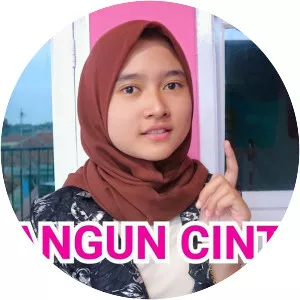 Reni Febriyanti - Musical artist