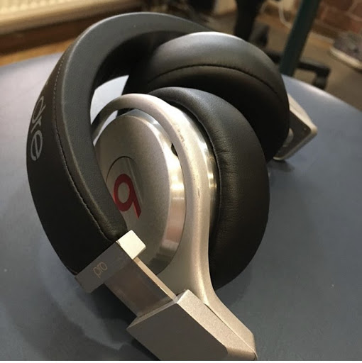 repair Tones - Electronics repair shop in Lviv, Ukraine