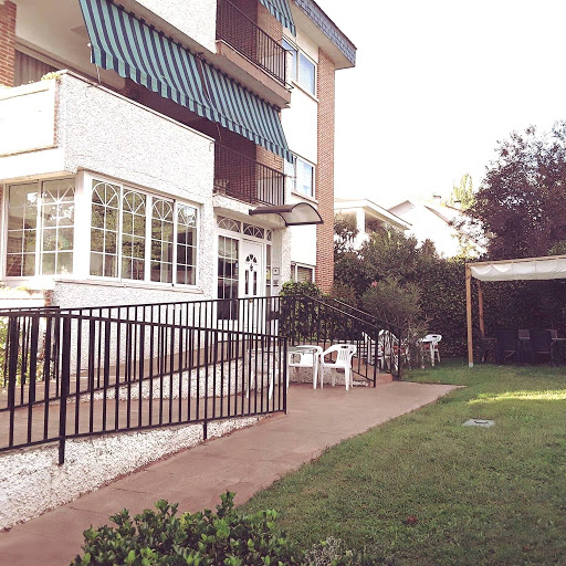 Residencia Fuente De Salud - Retirement home in Moralzarzal, Spain