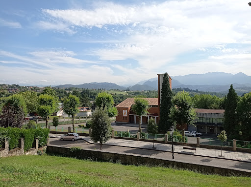 Residencia Universitaria Altamira - Boarding house in Oviedo, Spain
