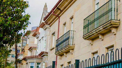 Residencia Universitaria Rosaleda - Student housing center in Santiago, Spain