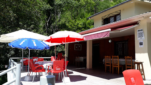 Restaurante La Puerta de Arrobio - Mutton barbecue restaurant