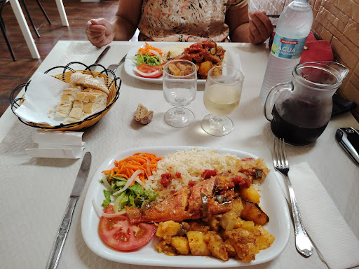 Restaurante Lua Cheia - Cozinha Tradicional - Restaurant