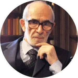 Rexhep Qosja - Albanian writer